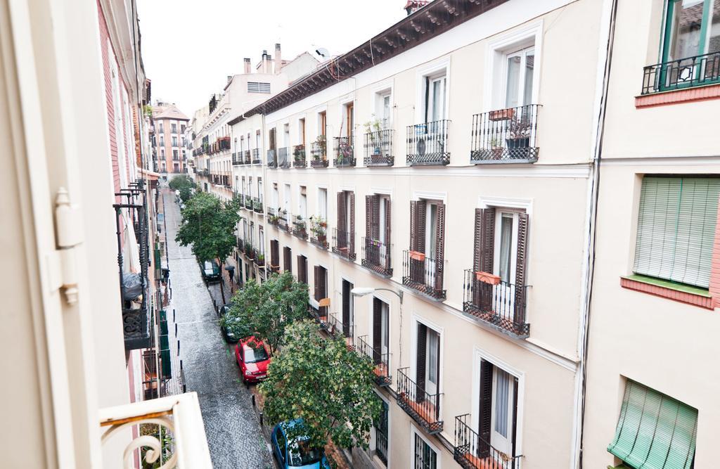 Apartamentos Gran Via Madrid Exterior foto